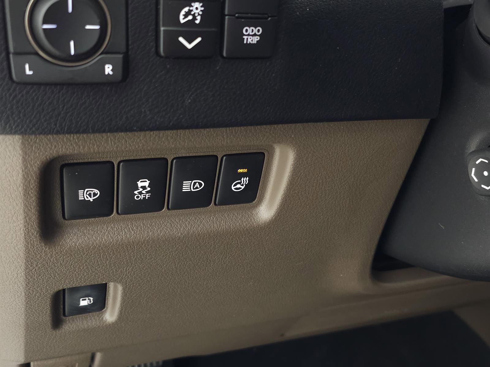 Certified 2023 Lexus GX 460 Premium w/ Premium Package image 15