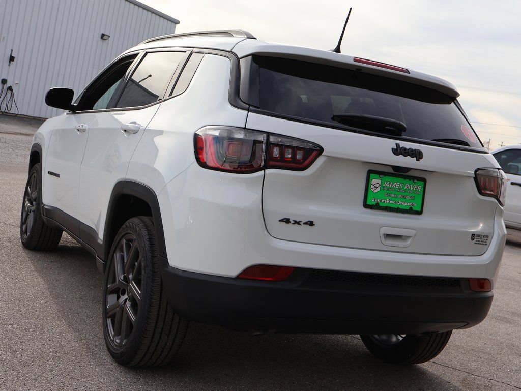 New 2026 Jeep Compass Latitude AWD/4WD image 3