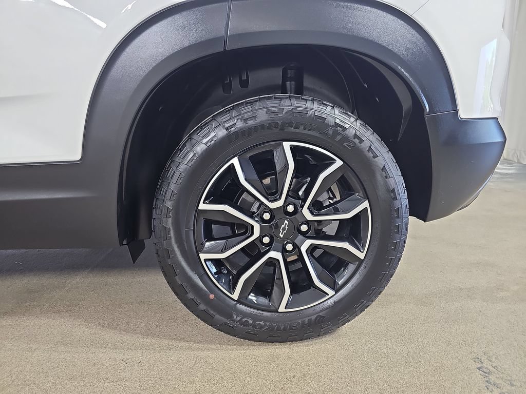 Certified 2024 Chevrolet TrailBlazer ACTIV w/ Driver Confidence Package AWD/4WD image 37