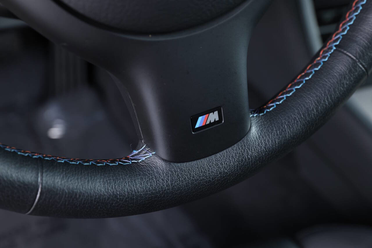 Used 2002 BMW M5 image 51