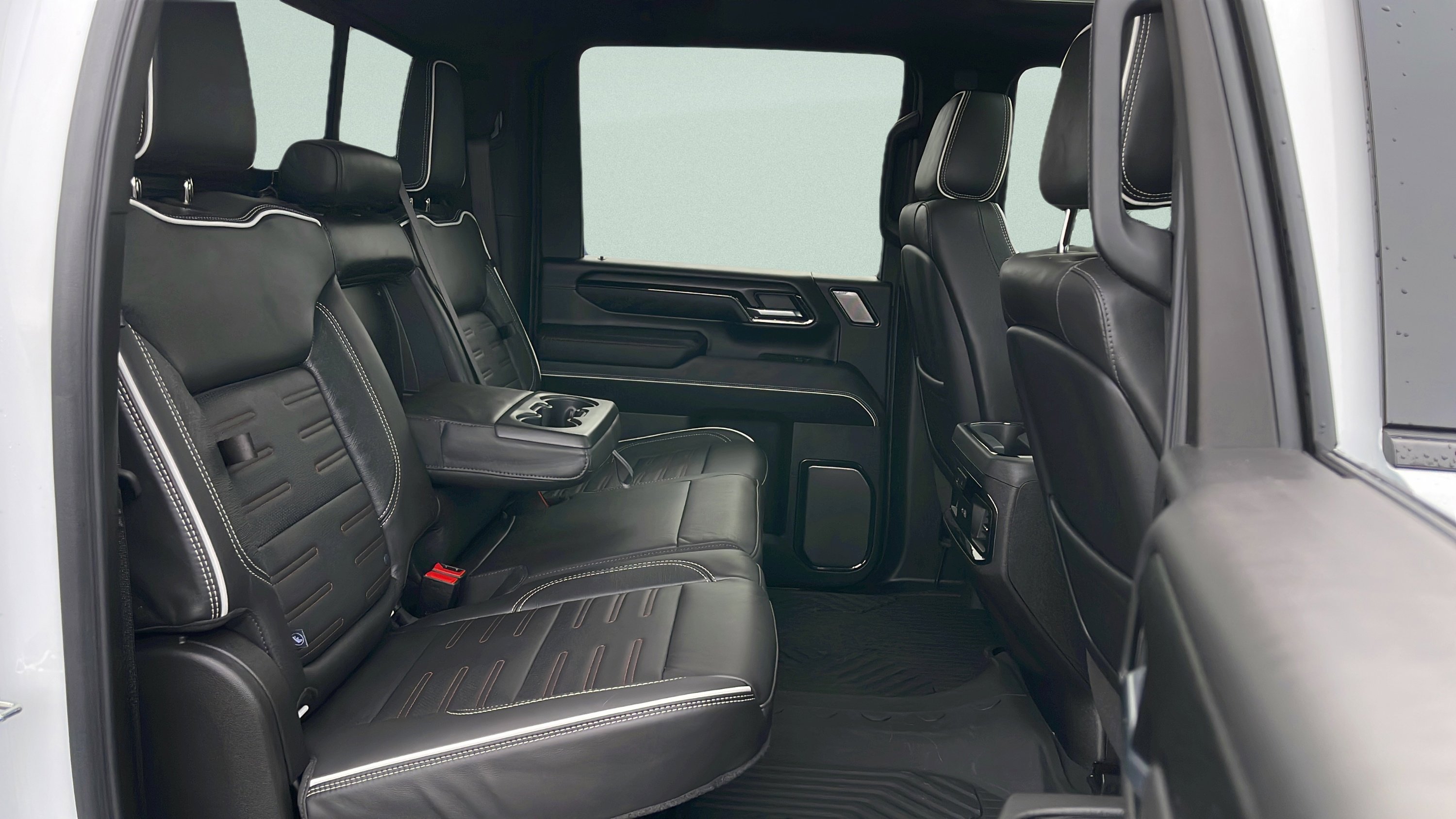 Used 2025 GMC Sierra 2500 AT4X w/ AT4X AEV Edition image 25