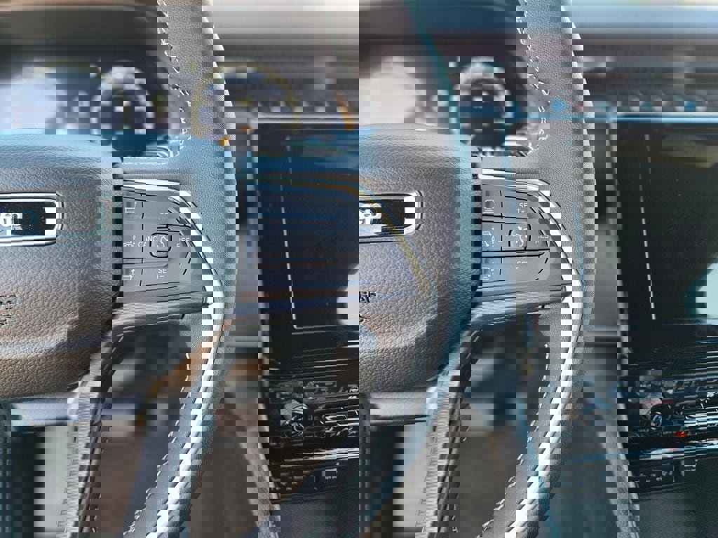 New 2025 Jeep Grand Cherokee Altitude image 27