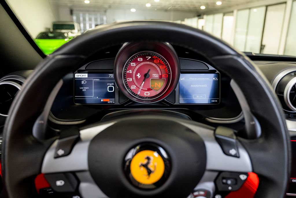Used 2020 Ferrari Portofino RWD image 45