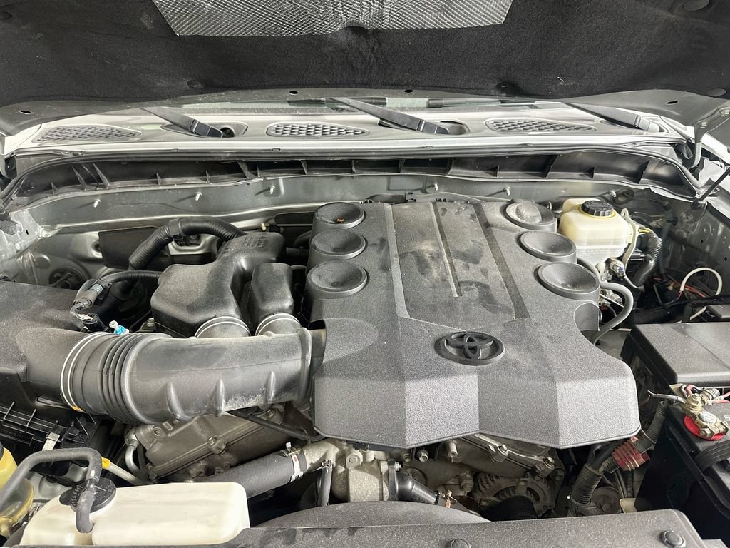 Used 2010 Toyota FJ Cruiser 4WD image 28