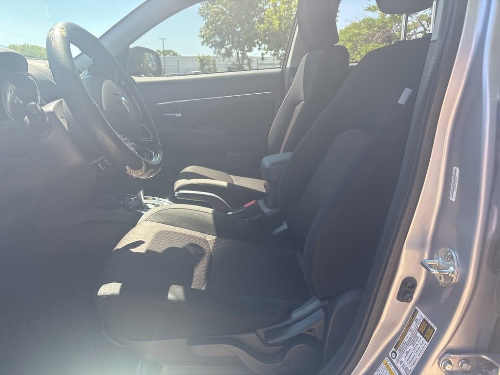 Used 2017 Mitsubishi Outlander Sport LE AWD/4WD image 7
