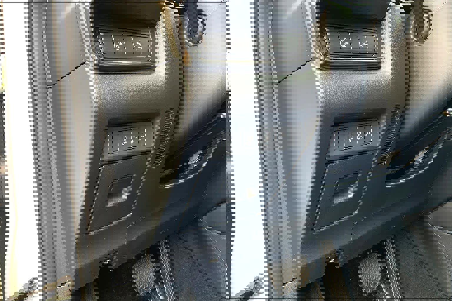 Certified 2025 MAZDA CX-30 AWD 2.5 S w/ Preferred Package image 36