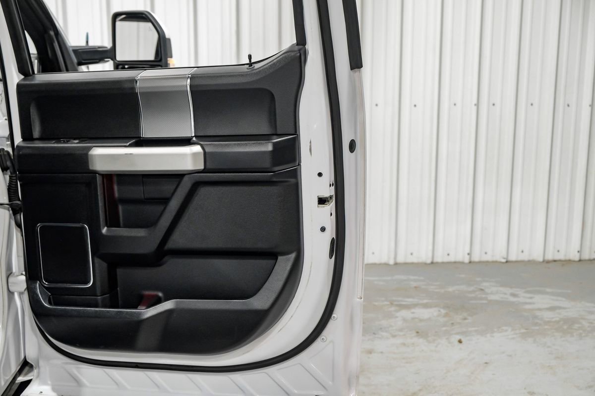 Used 2015 Ford F150 Lariat w/ Equipment Group 502A Luxury RWD image 32