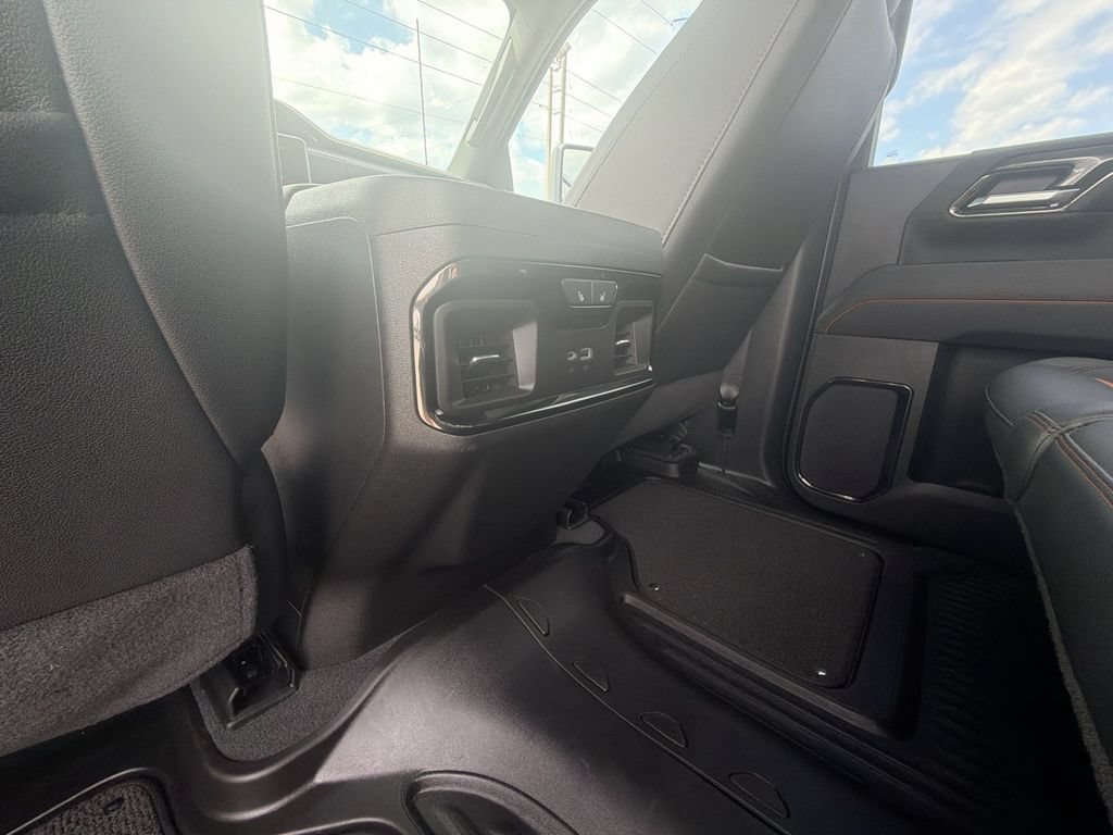 Used 2025 GMC Sierra 2500 AT4 AWD/4WD image 30