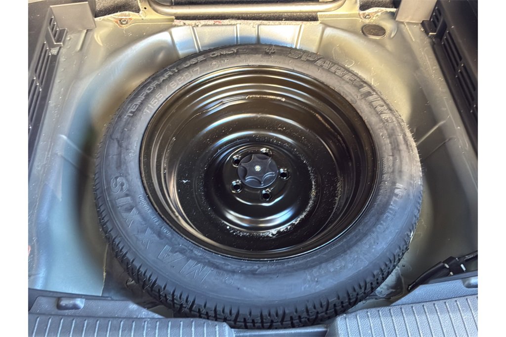 Used 2024 Nissan Rogue S image 28