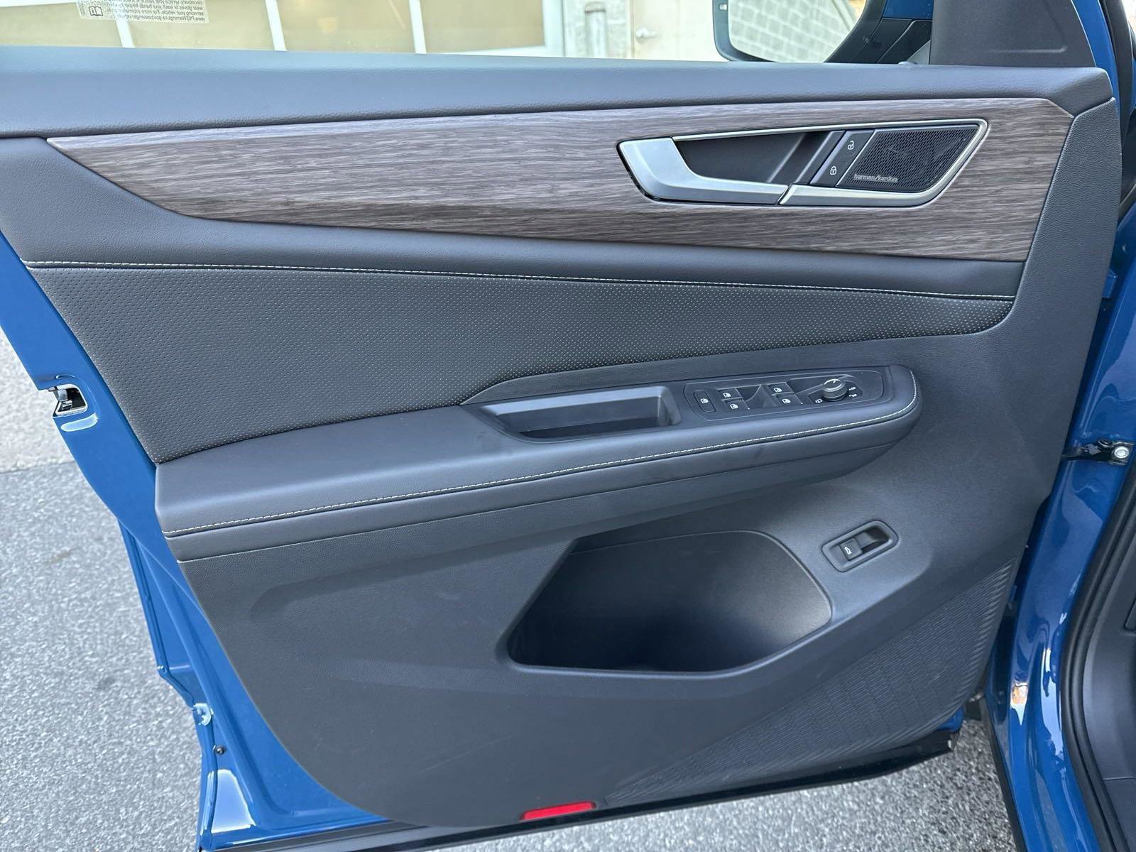 New 2025 Volkswagen Atlas SEL Premium R-Line image 13