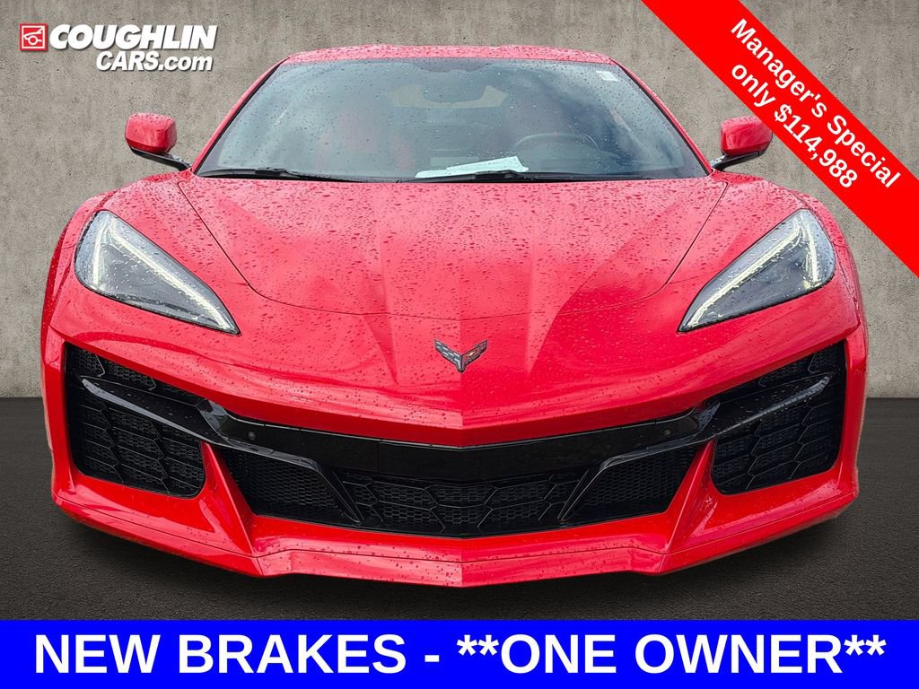 Used 2023 Chevrolet Corvette Z06 w/ Stealth Interior Trim Package RWD video 2