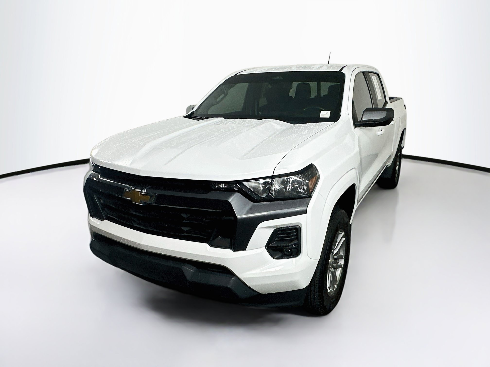 Used 2024 Chevrolet Colorado LT w/ LT Convenience Package AWD/4WD image 3
