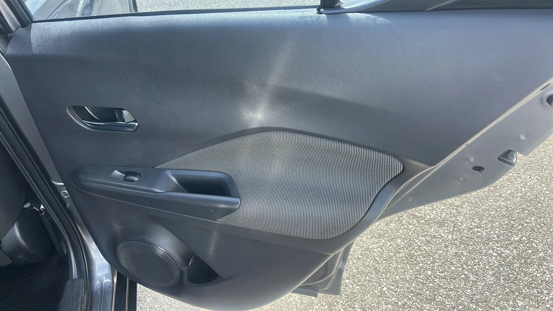Used 2019 Nissan Kicks SV FWD image 14