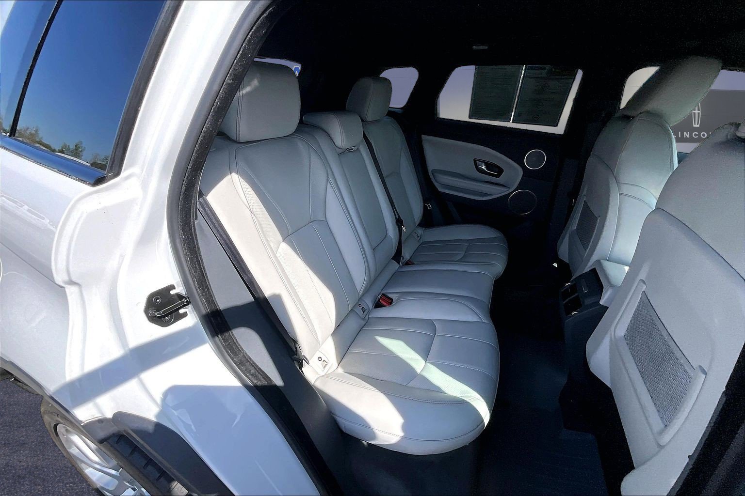 Used 2018 Land Rover Range Rover Evoque HSE Dynamic image 26