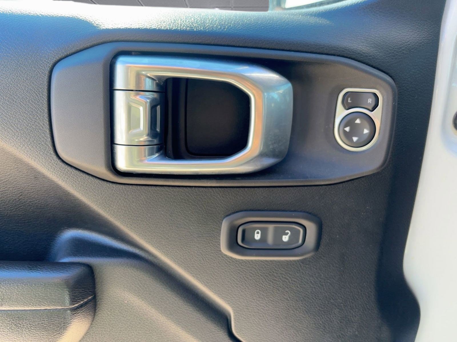 Certified 2021 Jeep Wrangler Sport S image 13