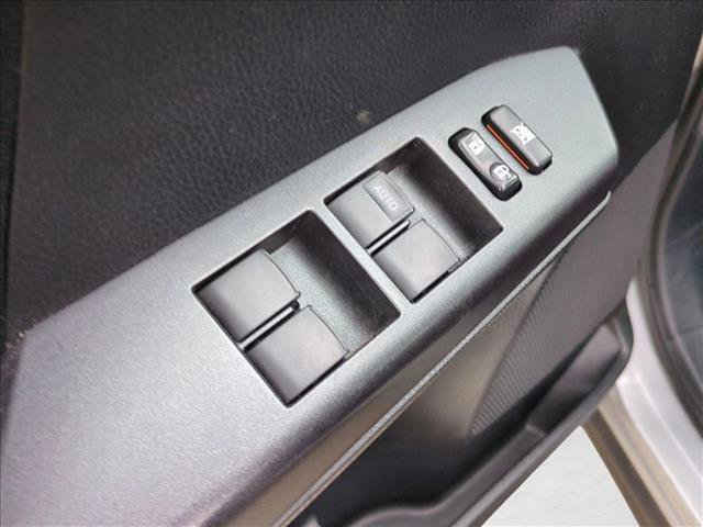 Used 2018 Toyota RAV4 LE image 12