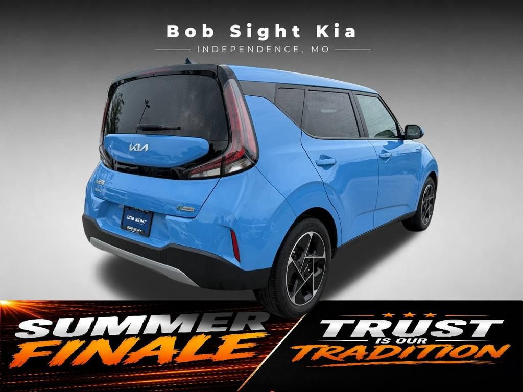 Used 2023 Kia Soul EX FWD image 11