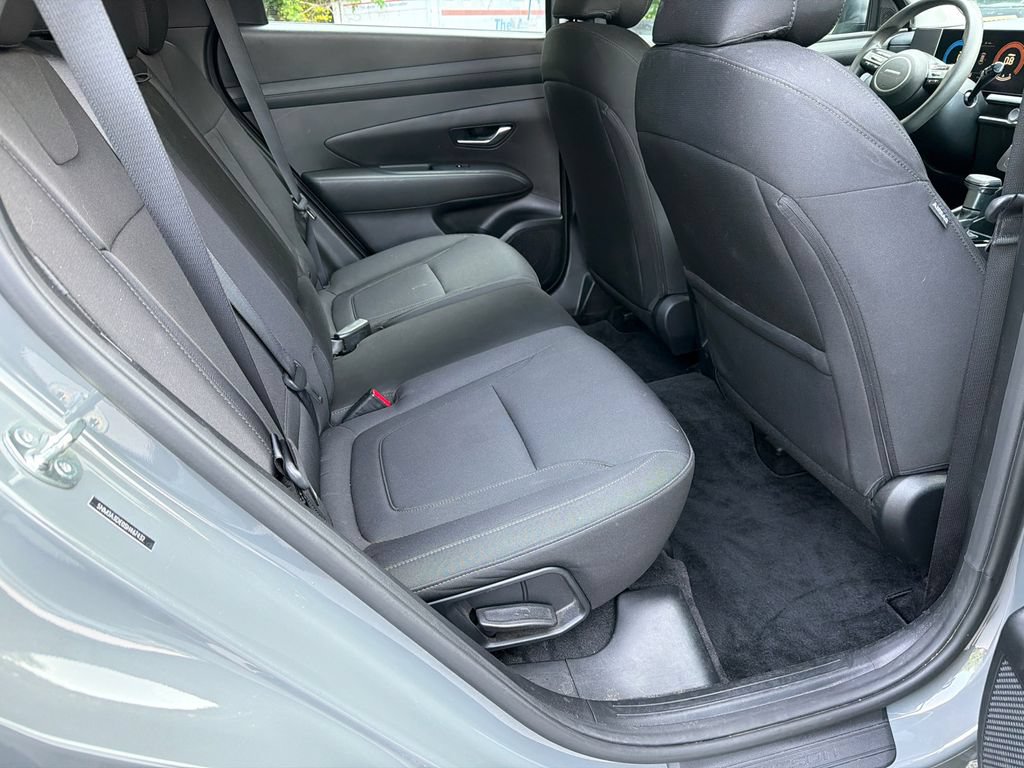 Used 2025 Hyundai Tucson SE FWD image 15