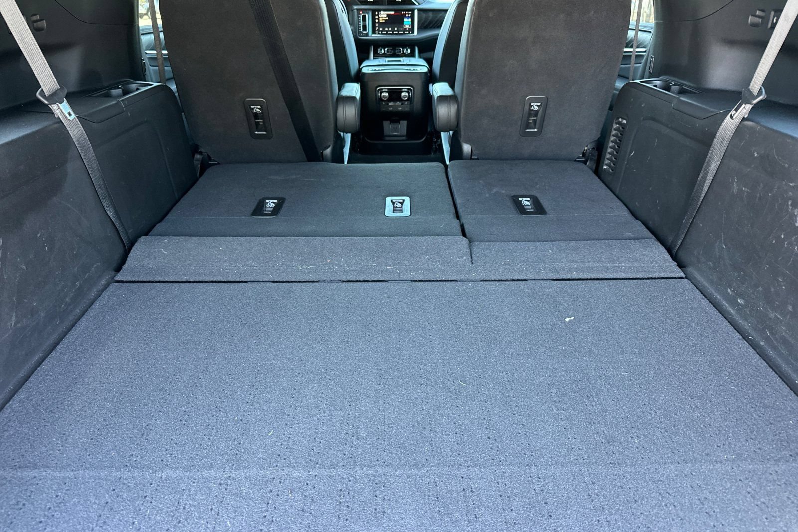 Used 2023 GMC Yukon XL Denali w/ Denali Reserve Package AWD/4WD image 17