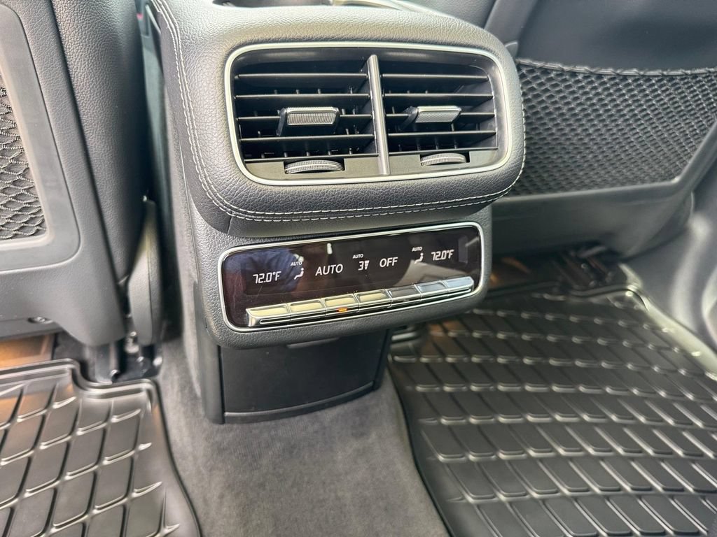 Used 2023 Mercedes-Benz GLS 450 4MATIC image 11