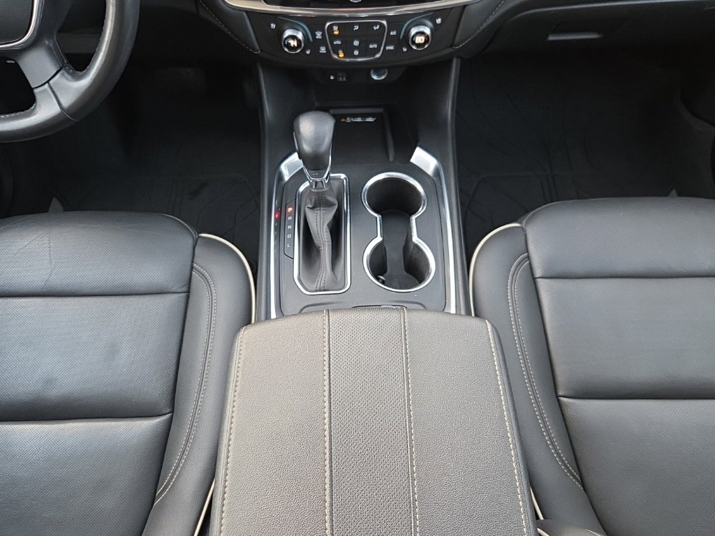 Used 2022 Chevrolet Traverse Premier w/ Redline Edition image 23