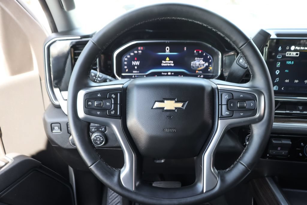 Used 2025 Chevrolet Silverado 2500 LT AWD/4WD image 21