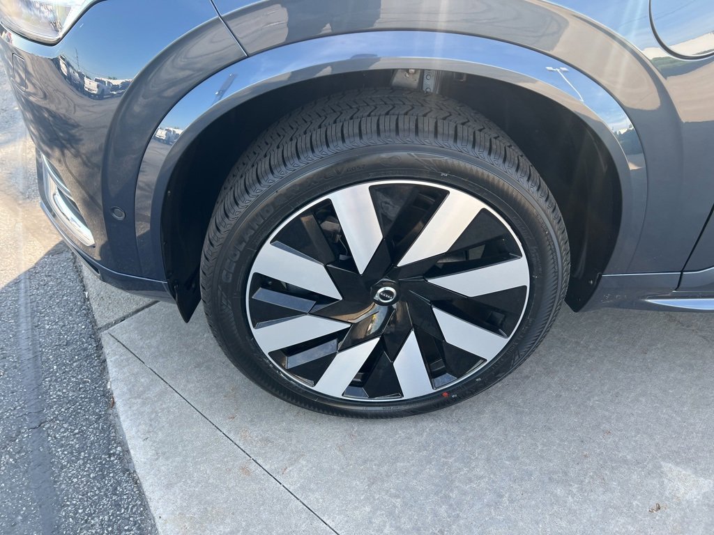 Certified 2023 Volvo XC90 T8 Ultimate w/ Protection Package Premier image 9