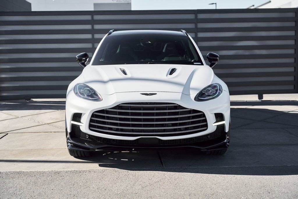 Used 2025 Aston Martin DBX 707 image 16
