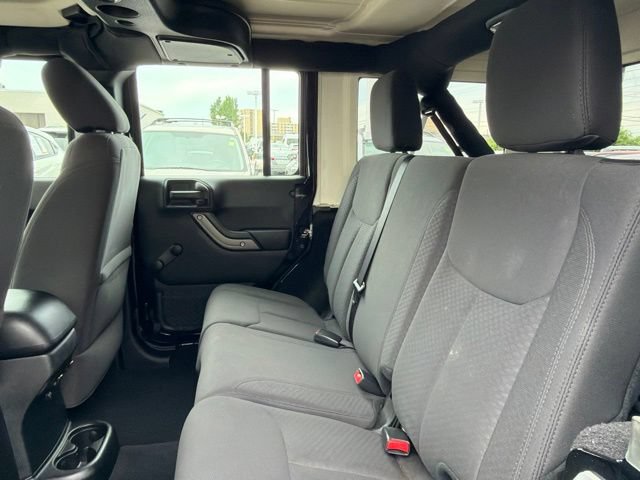 Used 2016 Jeep Wrangler Unlimited Sport w/ Connectivity Group AWD/4WD image 20