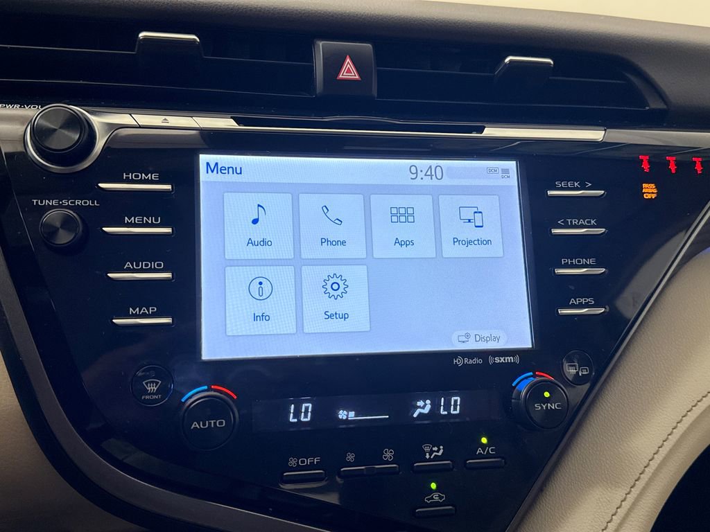 Used 2020 Toyota Camry XLE FWD image 22