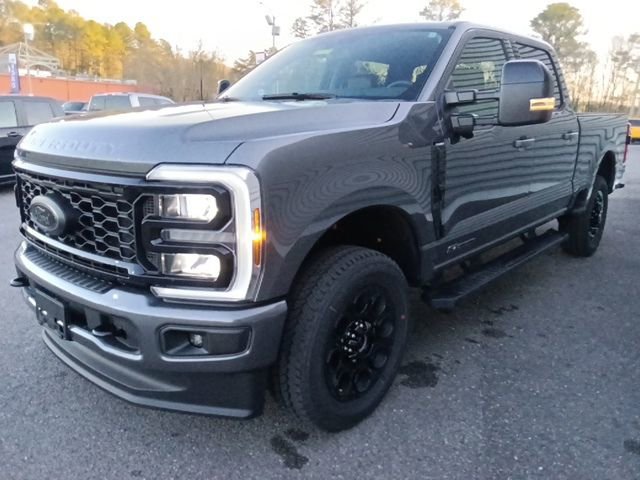 New 2026 Ford F250 Lariat w/ Black Appearance Package image 7
