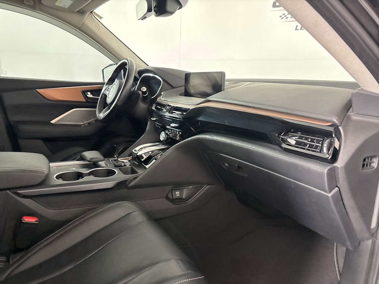 Used 2022 Acura MDX SH-AWD w/ Technology Package image 33