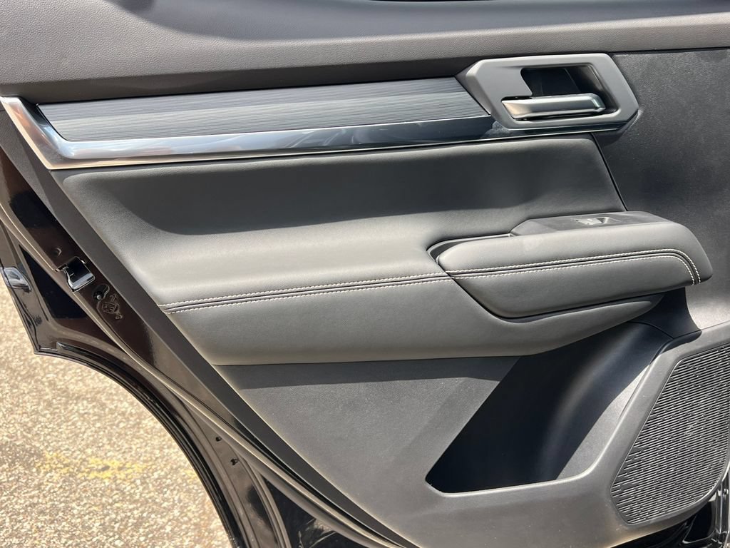 New 2027 GMC Terrain Elevation w/ Elevation Premium Package AWD/4WD image 34