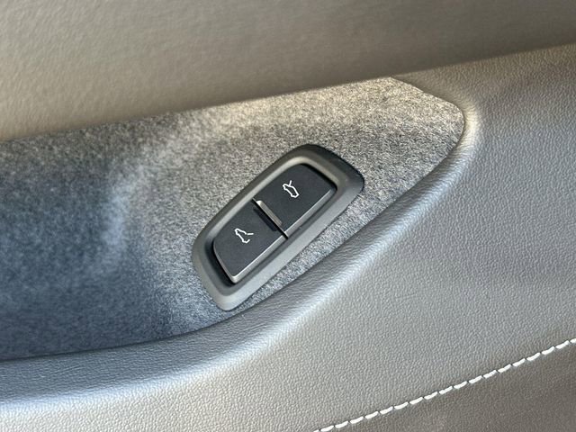 Used 2025 Chevrolet Corvette Z06 image 37