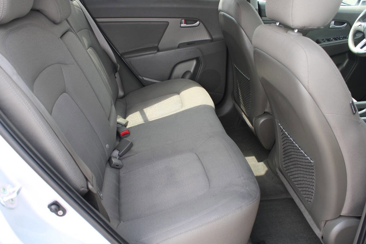 Used 2013 Kia Sportage LX AWD/4WD image 6