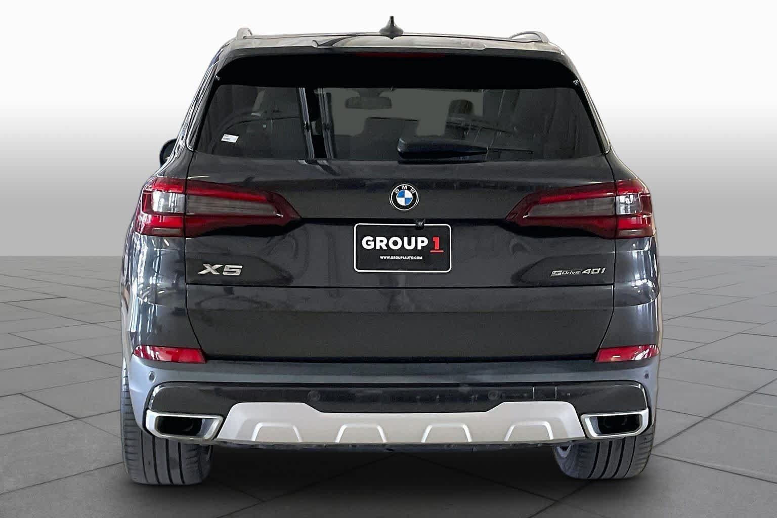 Used 2022 BMW X5 sDrive40i w/ Premium Package RWD image 4