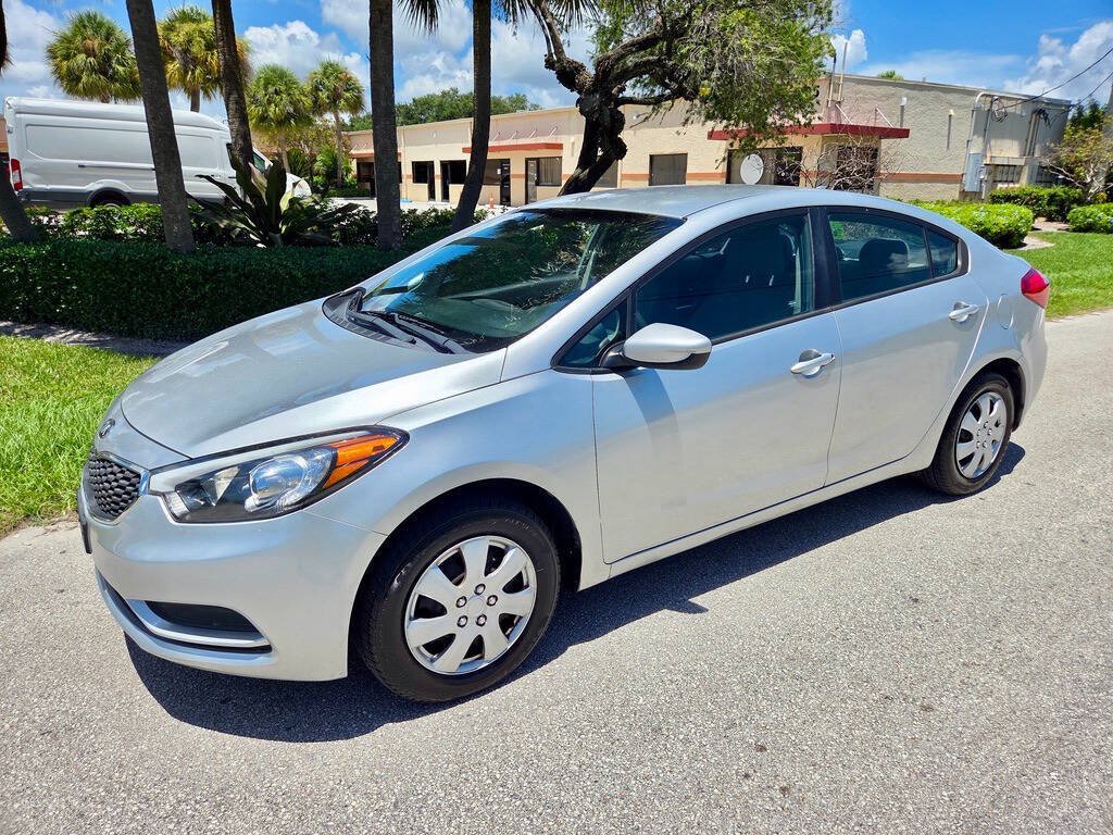 Used 2014 Kia Forte LX FWD image 4