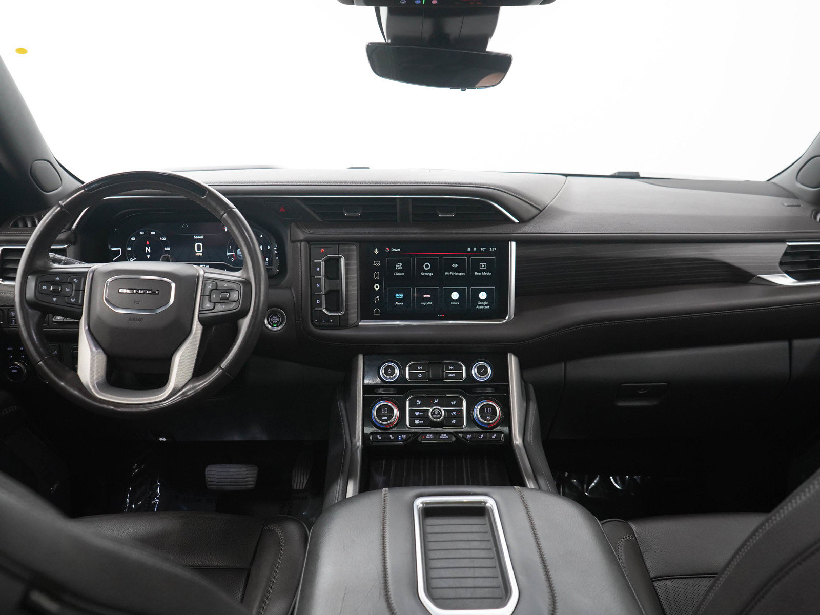 Used 2023 GMC Yukon XL Denali w/ Advanced Technology Package AWD/4WD image 19