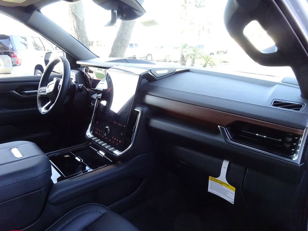 Certified 2026 GMC Yukon Denali w/ Denali Reserve Package image 18