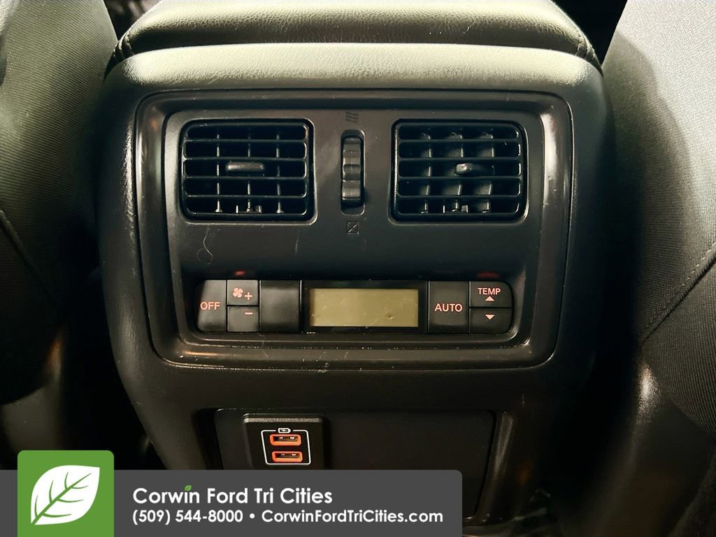 Used 2018 Nissan Pathfinder SV image 26