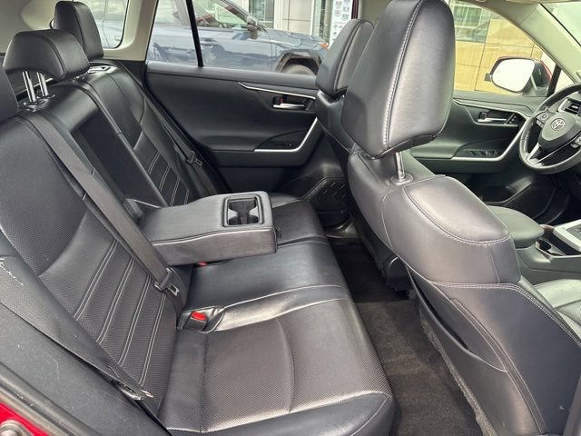 Used 2019 Toyota RAV4 Limited w/ Advanced Technology Package AWD/4WD image 33