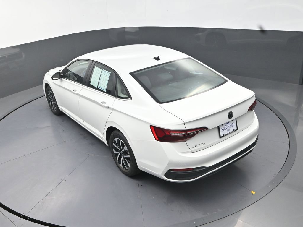 Used 2023 Volkswagen Jetta S image 18
