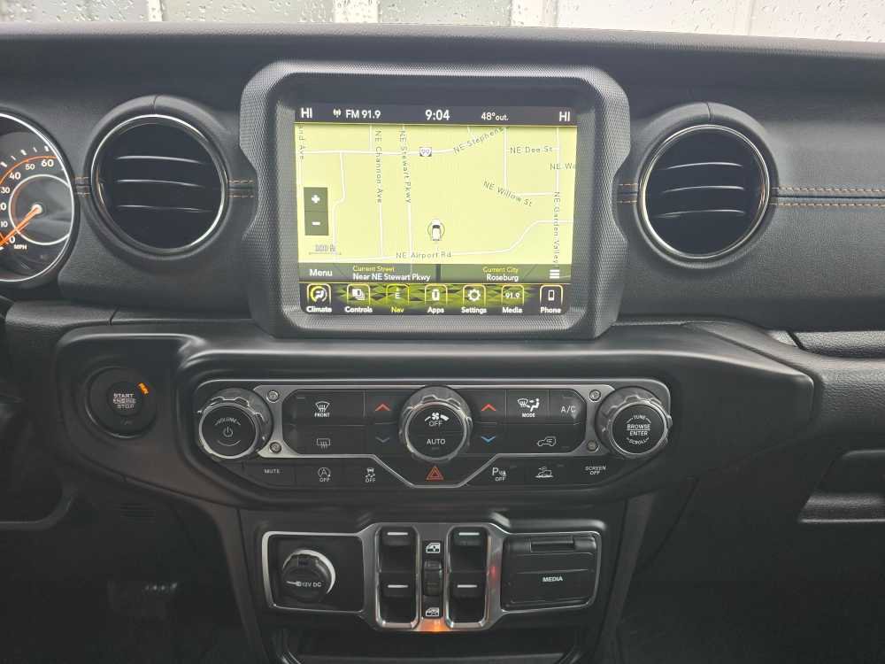 Used 2023 Jeep Gladiator Overland image 12