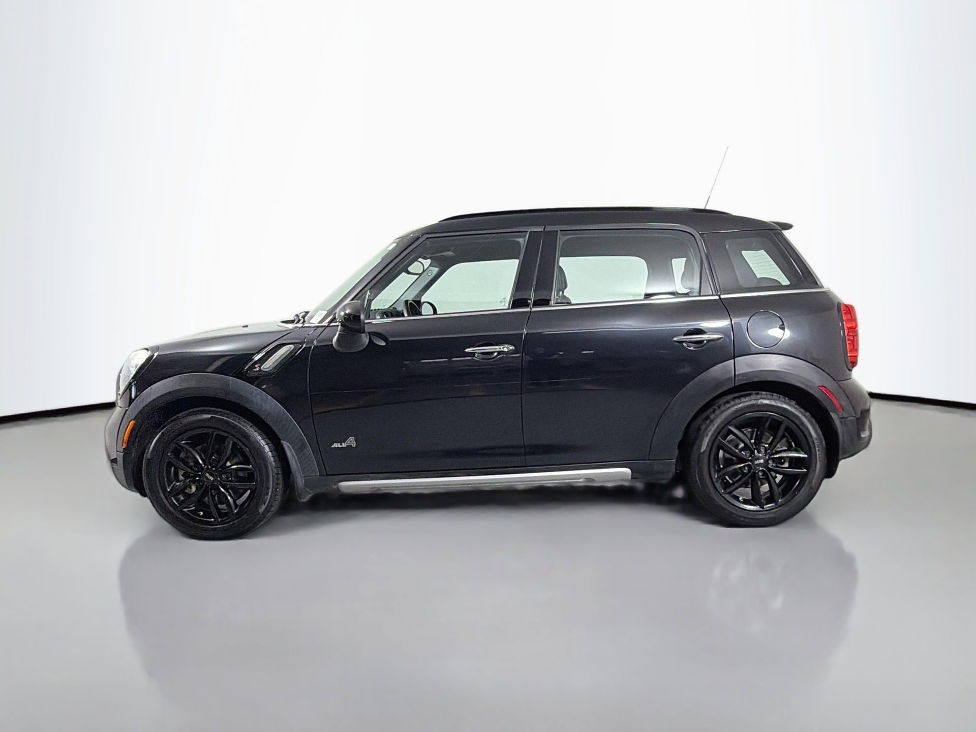 Used 2015 MINI Cooper Countryman S image 10