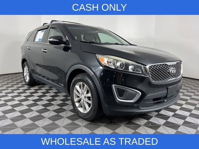 Used 2017 Kia Sorento LX image 2