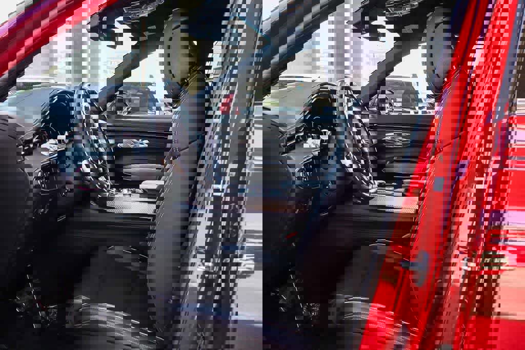 Used 2024 Genesis GV70 2.5T w/ Sport Prestige Package image 18