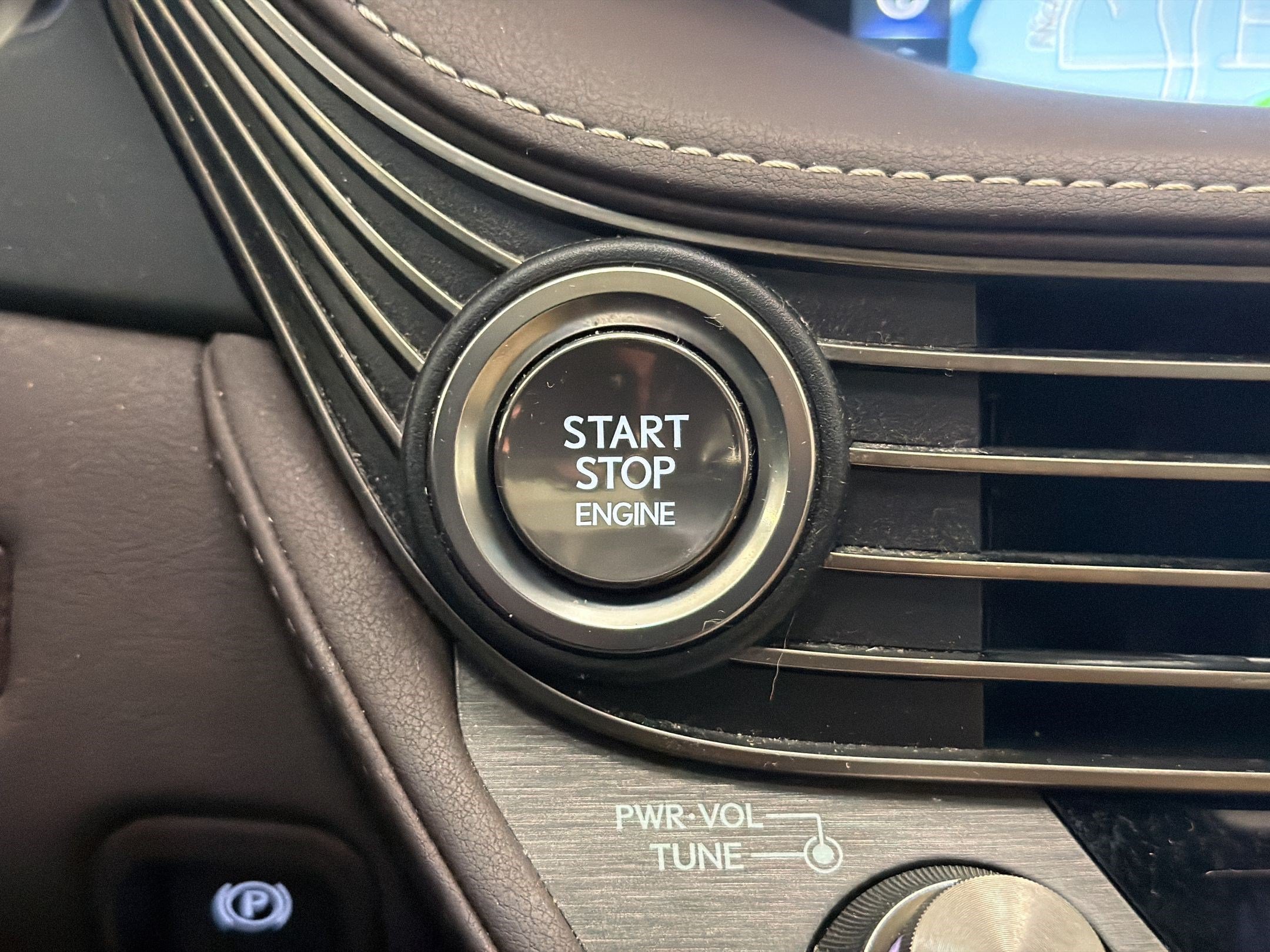 Used 2019 Lexus LS 500 w/ Interior Upgrade Package RWD image 25