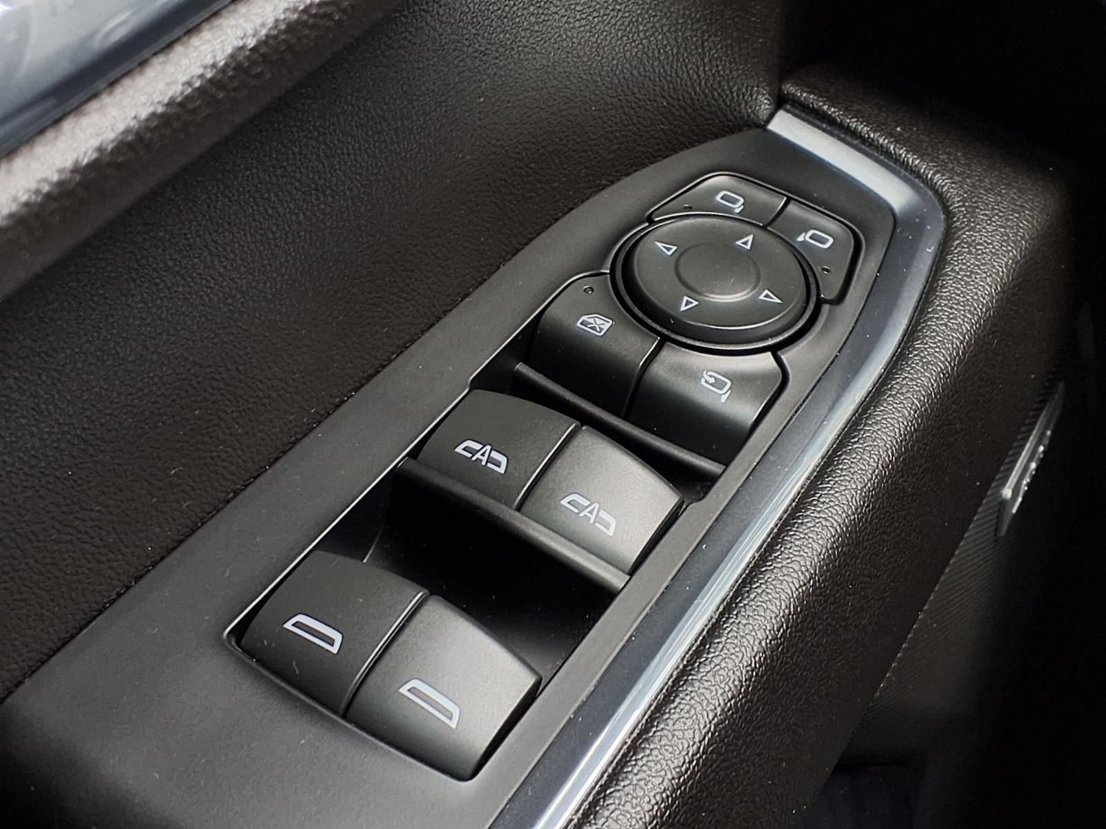 Used 2023 Chevrolet Silverado 1500 LTZ AWD/4WD image 23
