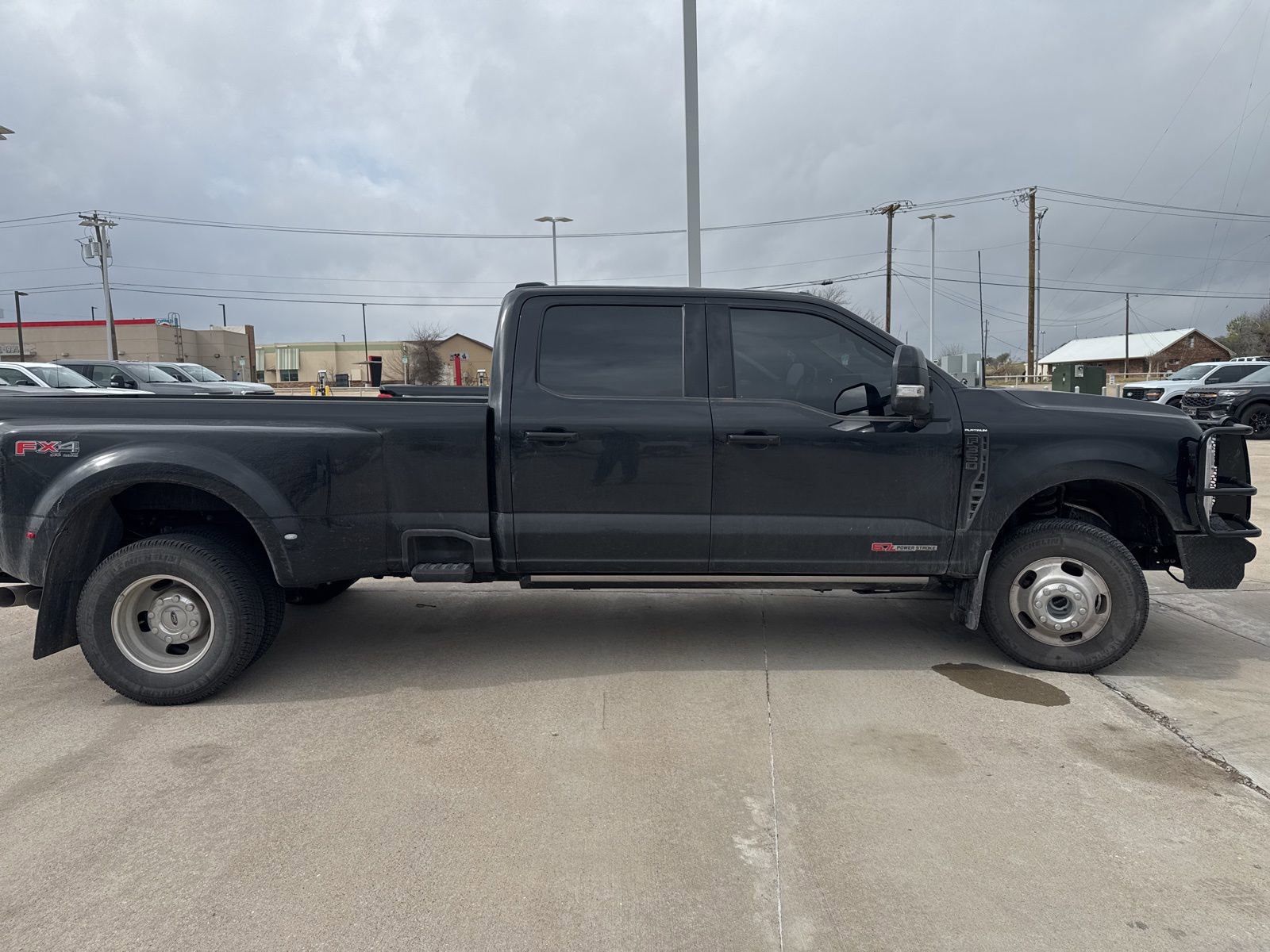 Used 2025 Ford F350 Platinum image 2