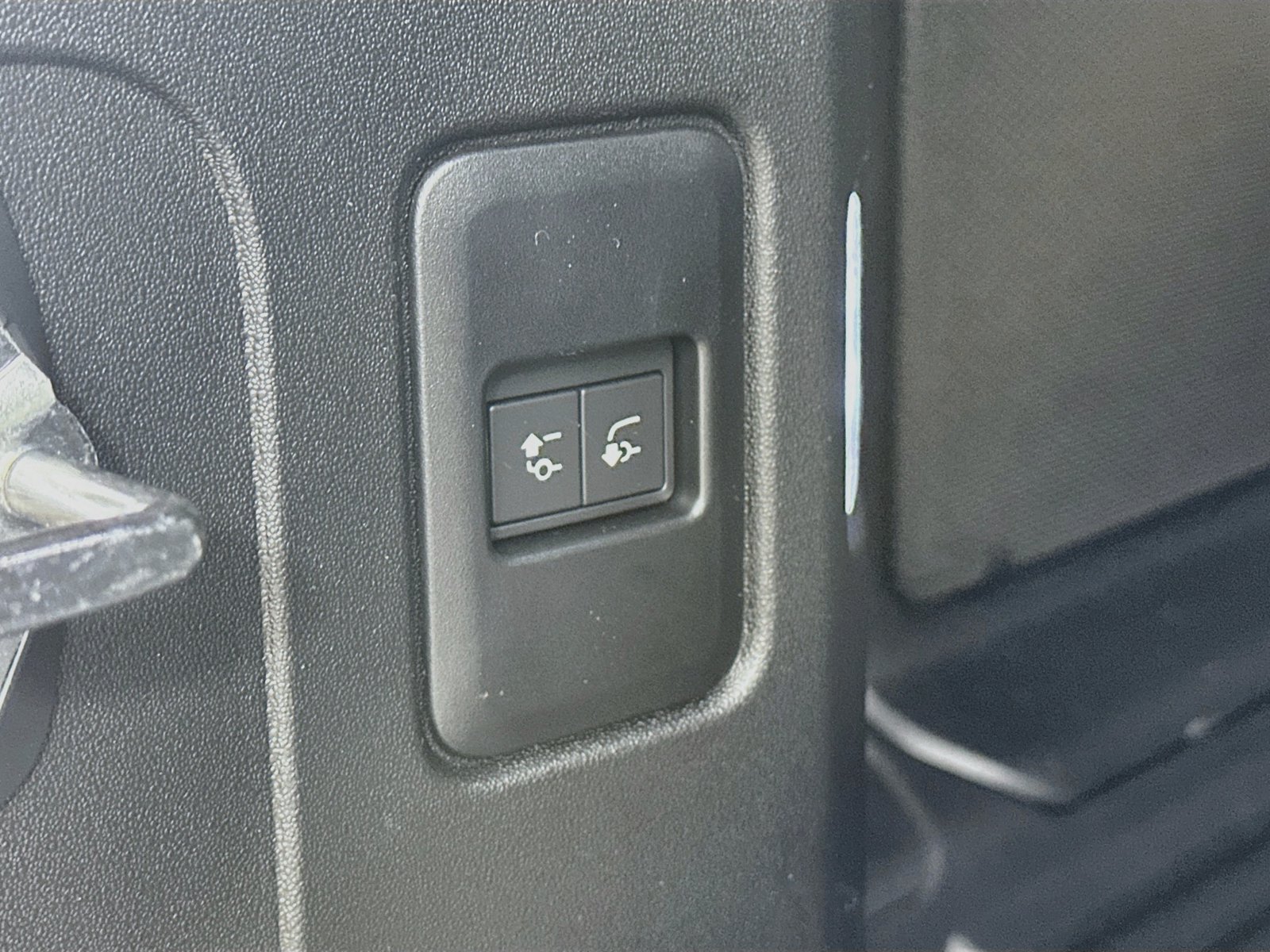 New 2026 Land Rover Defender 110 S AWD/4WD image 42